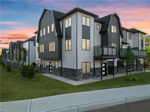 unit-202-208 Maple Ave, Monsey, NY, 10952-3496 | Card Image