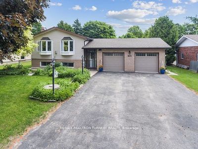 823 Church Dr, House other with 3 bedrooms, 2 bathrooms and 10 parking in Lefroy ON | Image 3