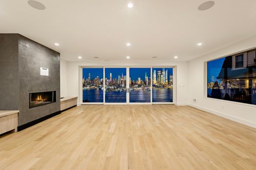58 King Ave, Weehawken, NJ, 07086-6921 | Card Image