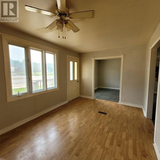 59 Manitou Rd, Home with 2 bedrooms, 1 bathrooms and null parking in Manitouwadge ON | Image 5