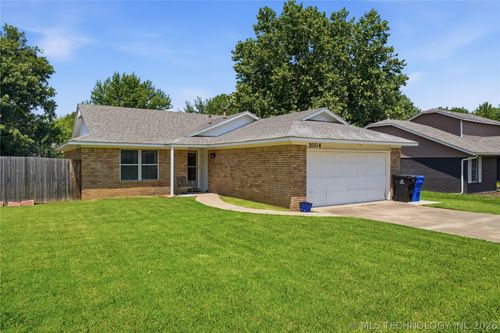 3004 Oak Ave, Broken Arrow, OK, 74012-6853 | Card Image