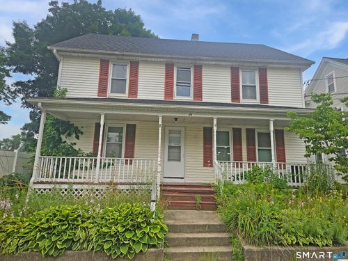 24 Green St, Putnam, CT, 06260-1520 | Card Image