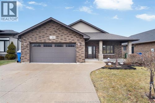 126 Townsview St, Essex, ON, N8M0A3 | Card Image
