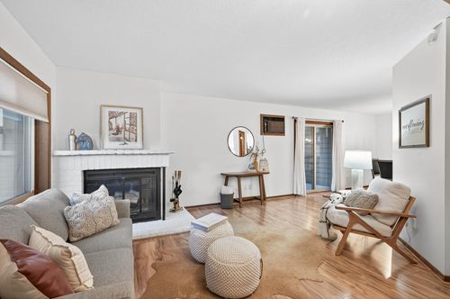 apt-13-2010 Ridge Dr, Saint Louis Park, MN, 55416-1489 | Card Image