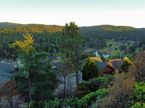 935 Sonoma Dr, Lake Arrowhead, CA, 92352 | Card Image