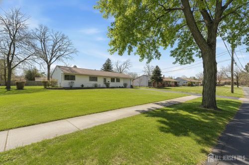 10 Cranston Road, South Brunswick, NJ, 08824 | Card Image