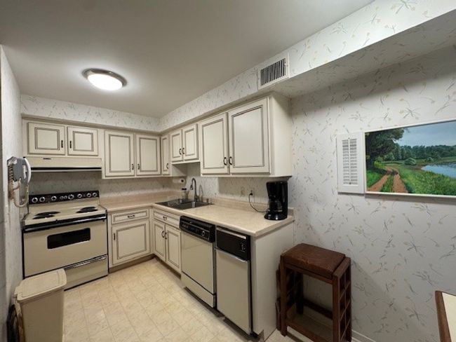 APT-606 - 3 Alta Vita Dr, Condo with 2 bedrooms, 2 bathrooms and 1 parking in Greensburg PA | Image 7