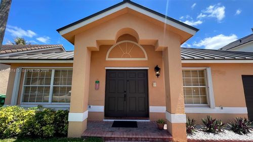 19011 Nw 79th Ct, Hialeah, FL, 33015-2700 | Card Image