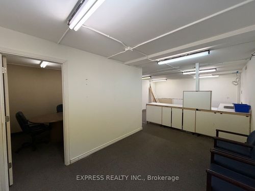 bsmt-w-8300 Yonge St, Thornhill, ON, L4J7R3 | Card Image