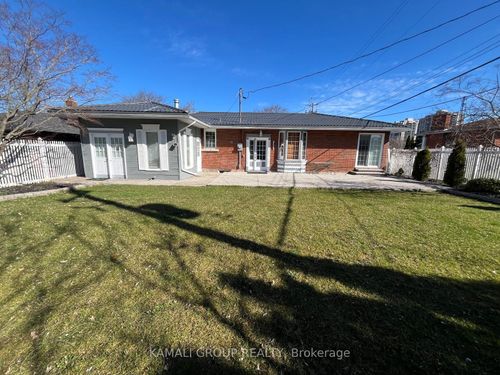 3-36 Oakridge Ave, Saint Catharines, ON, L2T2M8 | Card Image