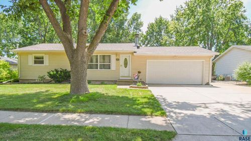 6605 W 47th St Street, Sioux Falls, SD, 57106 | Card Image
