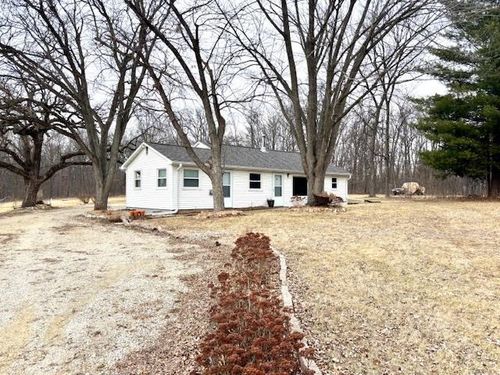 5636 S County Road D, Beloit, WI, 53511-9043 | Card Image