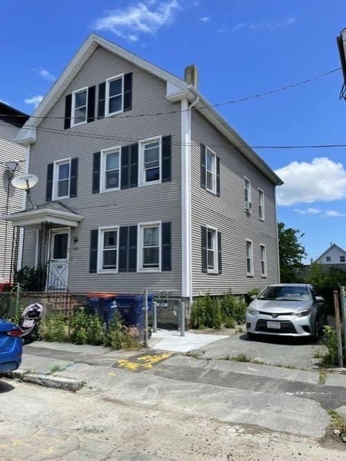 224 State St, New Bedford, MA, 02740 | Card Image