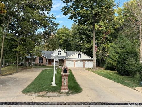 2805 Bear Creek Dr, Vandalia, IL, 62471-3827 | Card Image