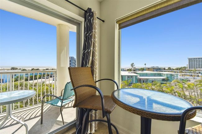 404 - 11605 Gulf Blvd, Condo with 2 bedrooms, 2 bathrooms and null parking in TREASURE ISLAND FL | Image 15