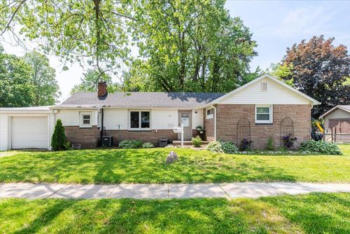 211 W South St, Grand Ledge, MI, 48837-1820 | Card Image