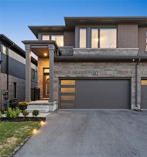 96-4552 Portage Rd, Niagara Falls, ON, L2E0B8 | Card Image