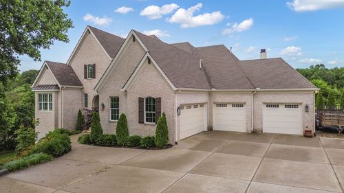 6013 Blackwell Ln, Franklin, TN, 37064-3386 | Card Image