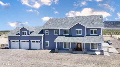 6300 Bear Grass Rd, Winnemucca, NV, 89445-8218 | Card Image