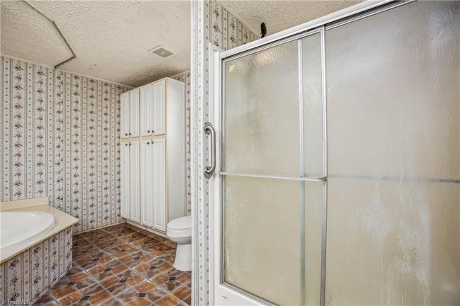 195 Old Barrett Rd, House other with 2 bedrooms, 2 bathrooms and null parking in Ennice NC | Image 10