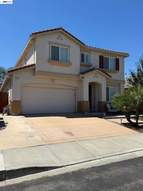 684 Brazelton Cir, Vacaville, CA, 95688-8830 | Card Image