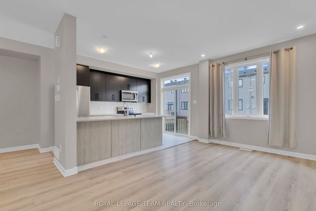 736 Cashmere Terr, House attached with 3 bedrooms, 4 bathrooms and 1 parking in Ottawa ON | Image 14
