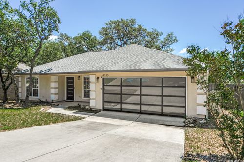 4330 Knollbluff, San Antonio, TX, 78247-2112 | Card Image