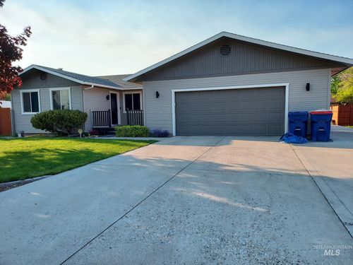 2545 Eastgate Dr, Twin Falls, ID, 83301-7553 | Card Image