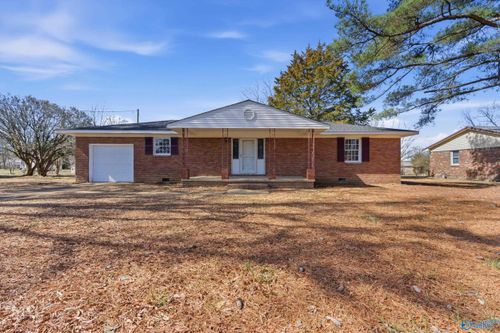 301 Holloway St Nw, Hartselle, AL, 35640-2121 | Card Image