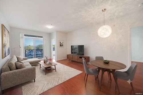 329-2239 Kingsway, Vancouver, BC, V5N0E5 | Card Image