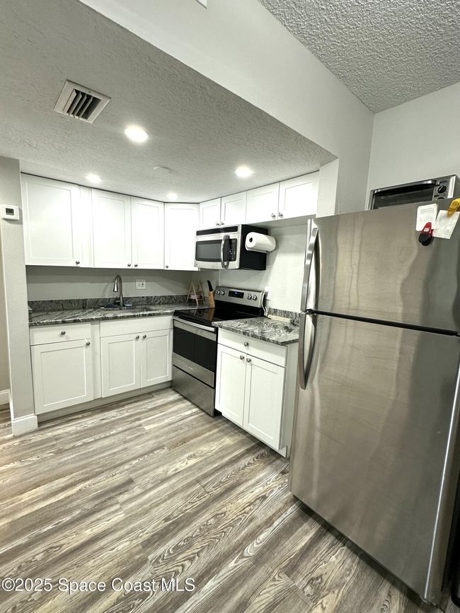 101 - 4800 Ocean Beach Blvd, Condo with 1 bedrooms, 1 bathrooms and null parking in Cocoa Beach FL | Image 6