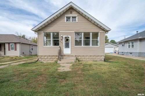 805 Mary St, Pekin, IL, 61554-2861 | Card Image