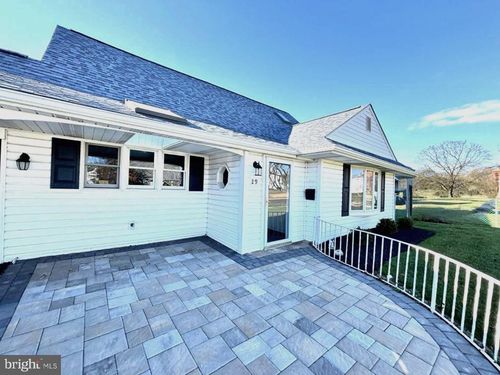 29 Hope Rd, LEVITTOWN, PA, 19056-1128 | Card Image