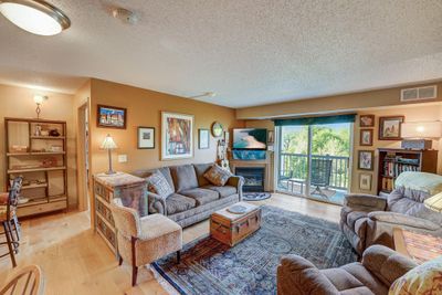 124 - 1321 Lake Drive W, Condo with 2 bedrooms, 2 bathrooms and null parking in Chanhassen MN | Image 1