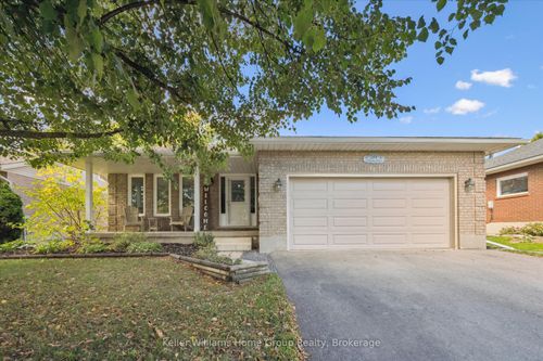 284 Colborne St, Elora, ON, N0B1S0 | Card Image