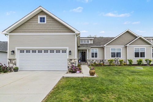 5725 Trail Side Ln, Hamburg Twp, MI, 48189-8162 | Card Image