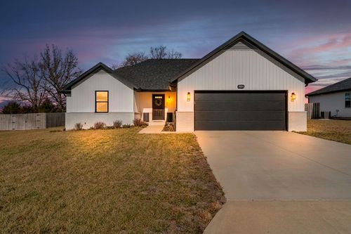 561 Fox Creek Rd, Rogersville, MO, 65742-4202 | Card Image