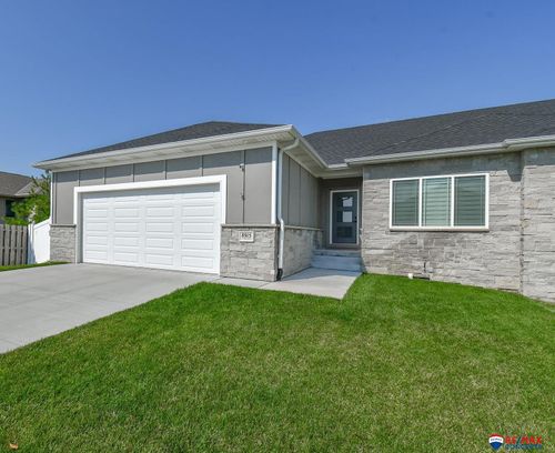 8915 S 75th St, Lincoln, NE, 68516-5398 | Card Image
