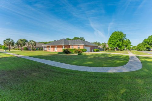 5552 Frontier Dr, Crestview, FL, 32536-1818 | Card Image