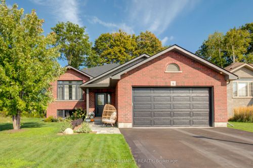 6 Lawrence Ave, Brighton, ON, K0K1H0 | Card Image