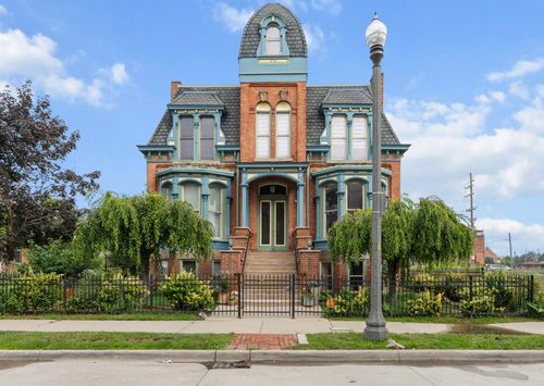 291 Edmund Pl, Detroit, MI, 48201-3183 | Card Image