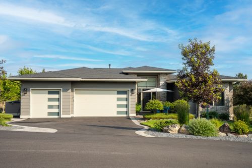 597 Highland Meadow Loop, Redmond, OR, 97756-7422 | Card Image