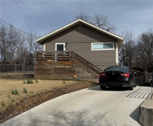 1131 N 49th Ter, Kansas City, KS, 66102-1601 | Card Image