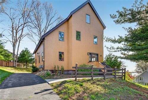 199 Lepes Rd, Tiverton, RI, 02878-1303 | Card Image