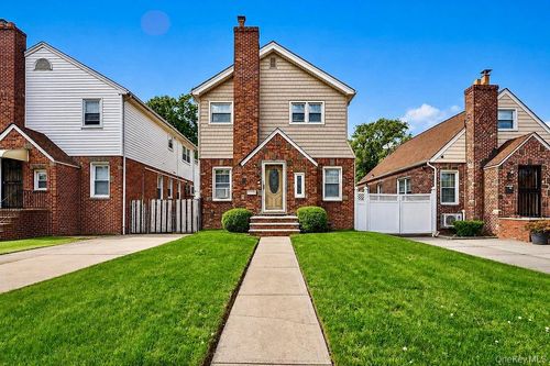 151-27 11th Ave, Whitestone, NY, 11357-1827 | Card Image