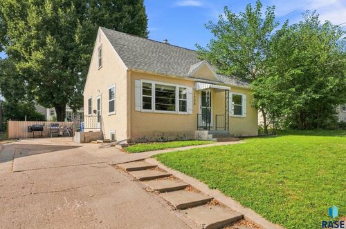 1509 E 25th St Street, Sioux Falls, SD, 57105 | Card Image