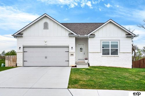 20882 Camelback Ave, Gretna, NE, 68028-5101 | Card Image