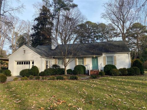 4 Merry Cir, Newport News, VA, 23606-2008 | Card Image