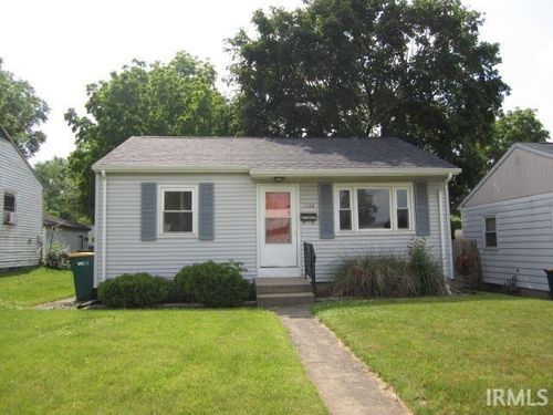 1009 Geyer Ave, Mishawaka, IN, 46544-4334 | Card Image