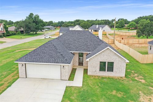 1607 W College St, Jacksboro, TX, 76458-2034 | Card Image